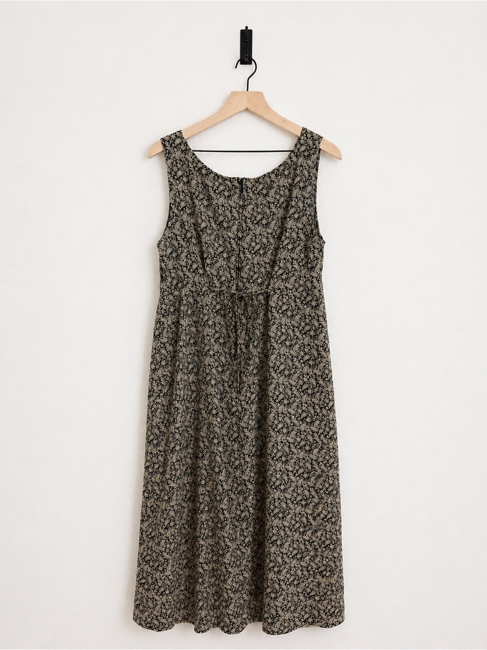 Paisley Black and Cream Floral Maxi Dress - Picture 4 of 7
